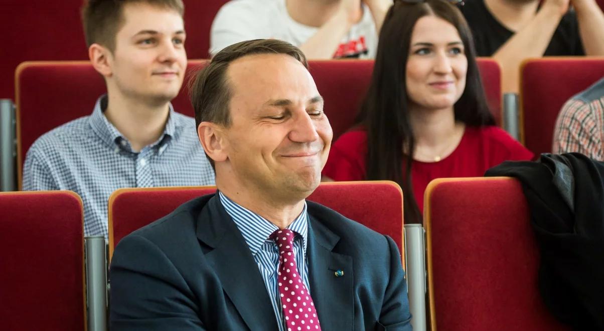 Radosław Sikorski znalazł nowe zajęcie. Wyjeżdża do Ameryki wykładać