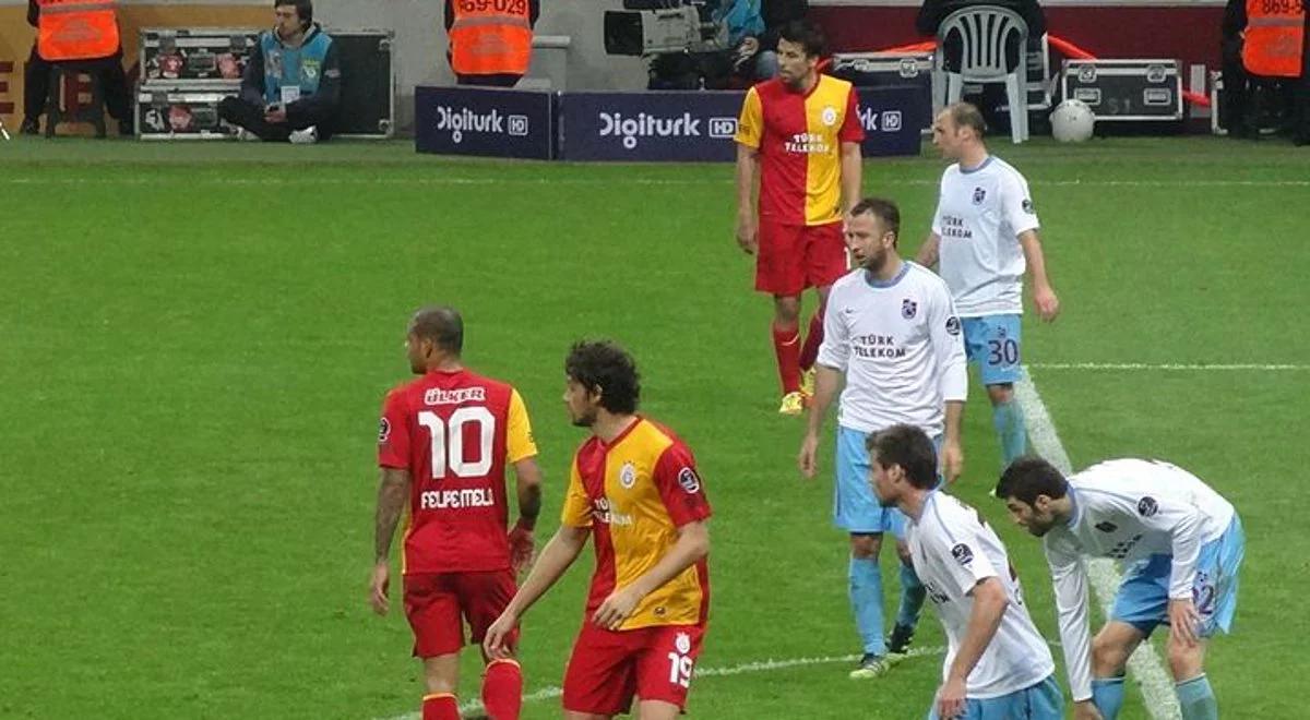 Prezes Trabzonsporu zawieszony na 9 miesięcy za... zamknięcie sędziów w szatni