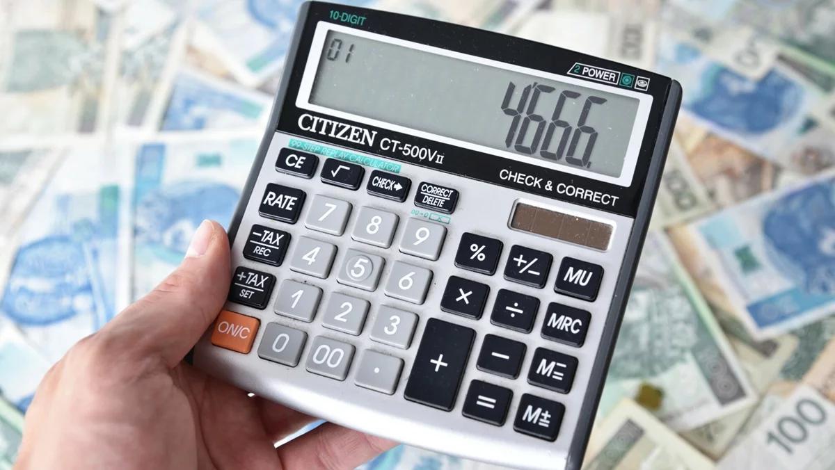 Płaca minimalna niszczy firmy i podwyższa bezrobocie? Weryfikujemy 10 mitów 