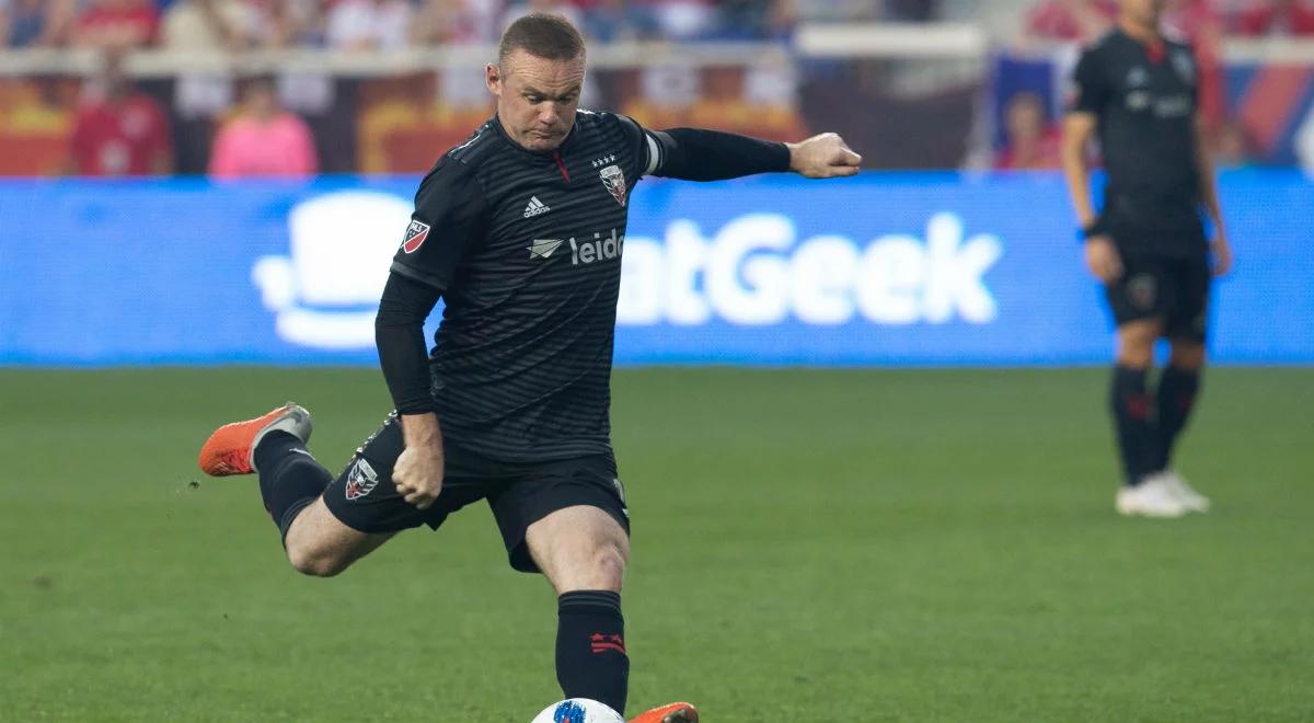 Wayne Rooney bawi się w MLS. Zwycięski gol z połowy boiska [WIDEO]