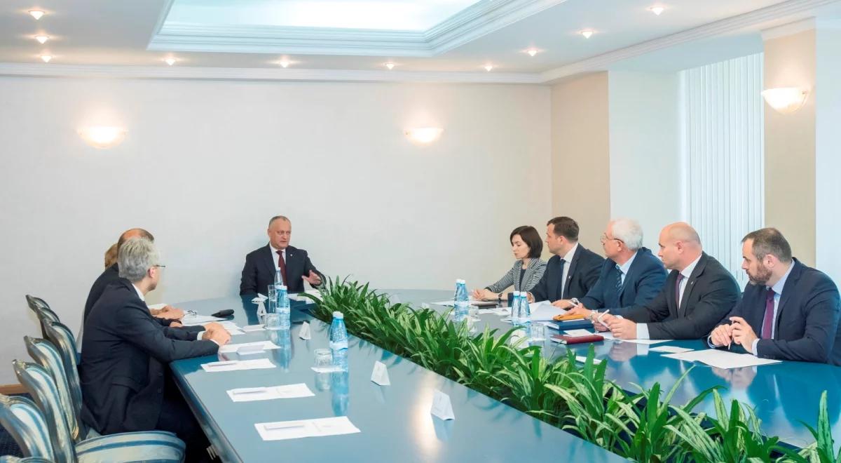 Niebezpieczny kryzys polityczny w Mołdawii. Anulowany dekret o rozwiązaniu parlamentu