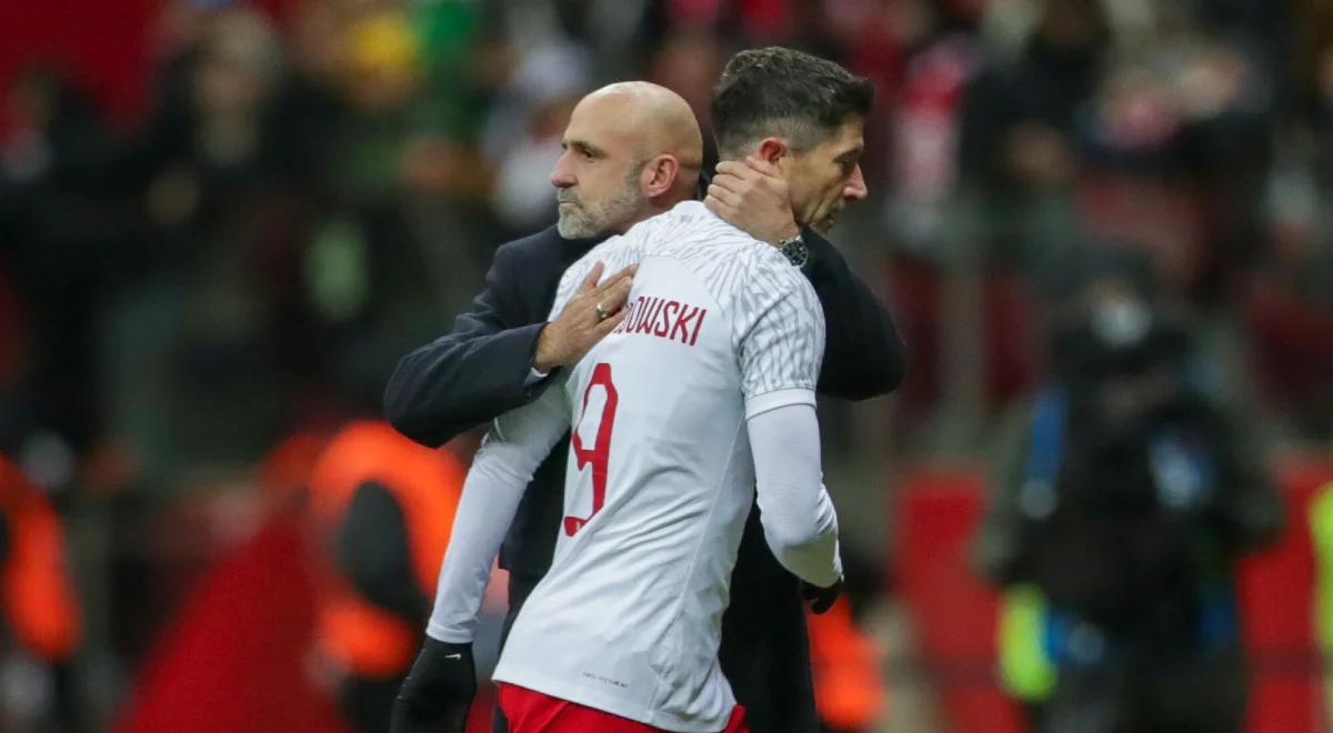 "Mocno go frustruje". Probierz murem za Lewandowskim, hiszpańskie media cytują selekcjonera