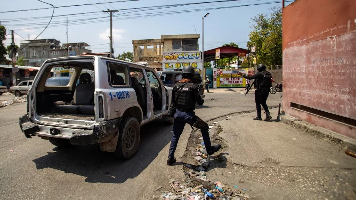 Haiti pogrążone w chaosie. Rząd USA rozpoczął ewakuację swoich obywateli na Dominikanę