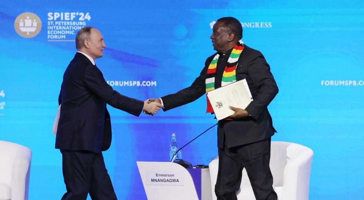 Prezydent Zimbabwe skarży się Putinowi i prosi o pomoc. Obawa się Zambii