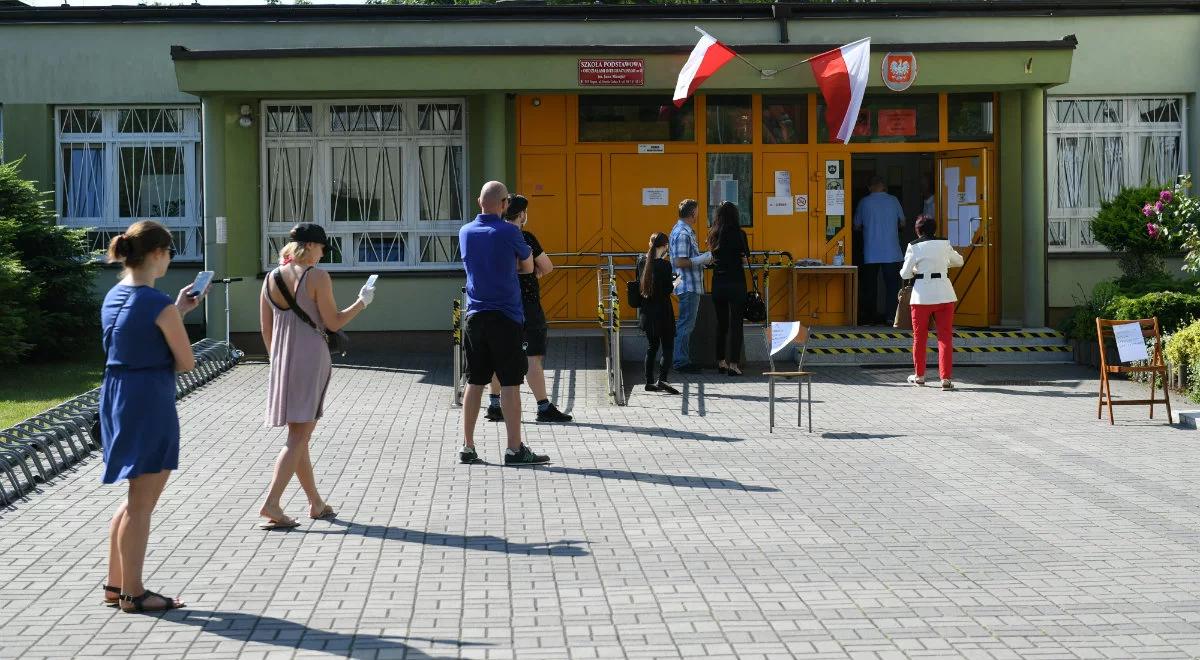 Głosowanie poza kolejką w II turze wyborów. Zobacz, komu przysługuje pierwszeństwo