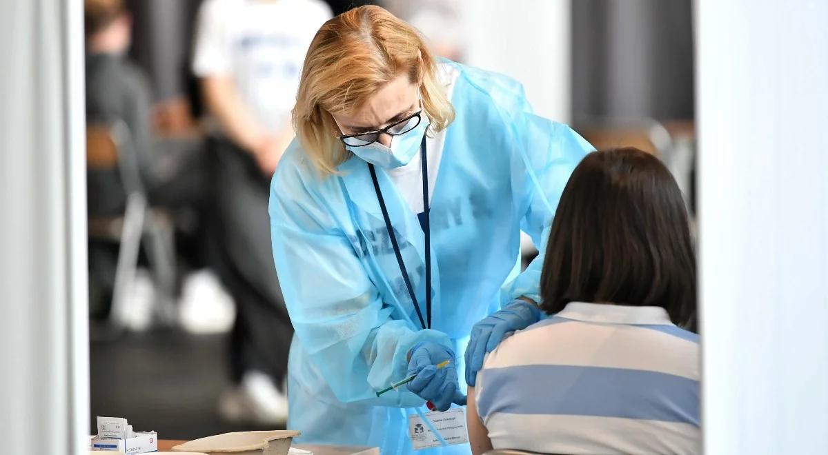 Media: Polska wyprzedza Ukrainę pod względem liczby zaszczepionych ponad 50 razy