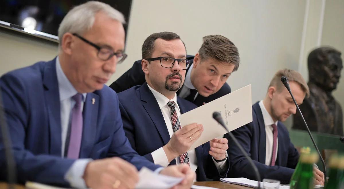 Kolejni świadkowie zeznawali przed komisją śledczą ds. VAT