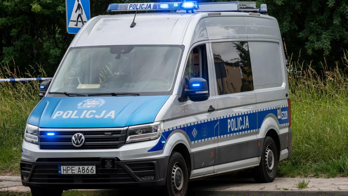 Cegłów. Brutalne pobicie 14-latka, uderzył głową o chodnik. Jest w śpiączce