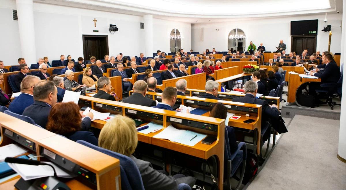 Opozycja chce zmian w regulaminie Senatu. PiS: te zapisy mają chronić Tomasza Grodzkiego