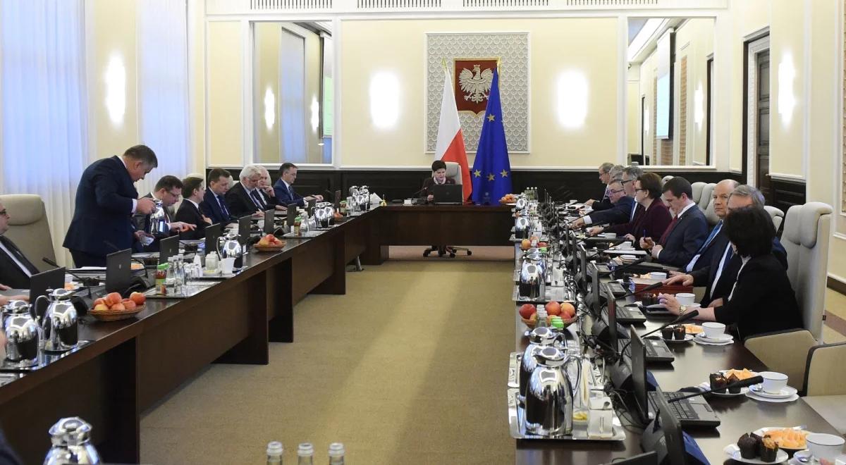Rząd przyjął projekt ustawy - tzw. pakiet drogowy. Chodzi o przewóz towarów