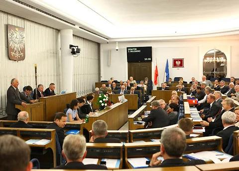 Karczewski: senatorowie PiS pracują nad mniej restrykcyjnym projektem ws. aborcji