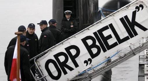 Bielik wypłynął walczyć z terrorystami