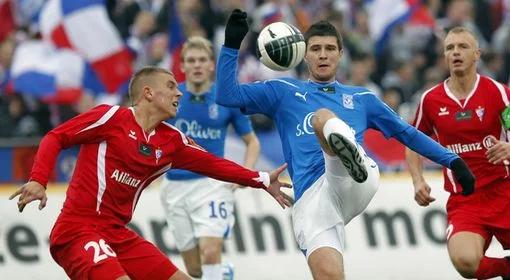 Górnik Zabrze reklamuje czerwoną kartkę