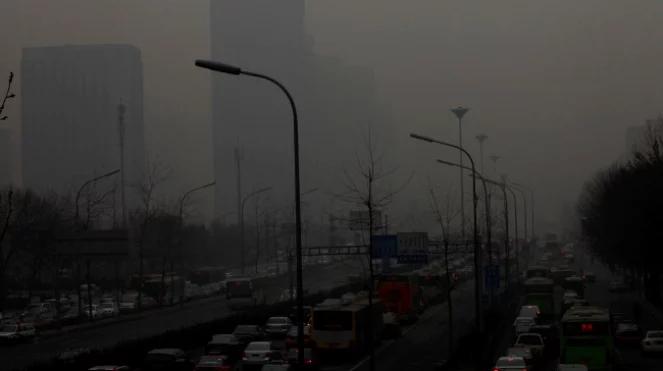 Dzieci i osoby starsze nie powinny opuszczać domów