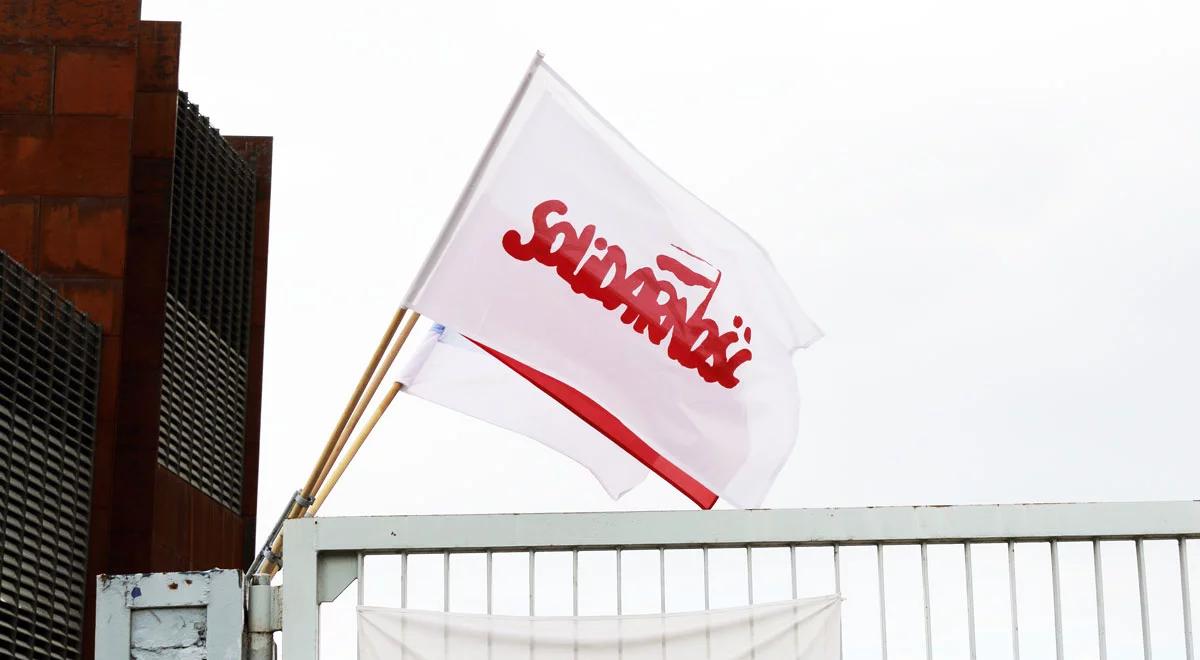 Żółte kartki Solidarności dla instytucji publicznych za nieprzestrzeganie prawa