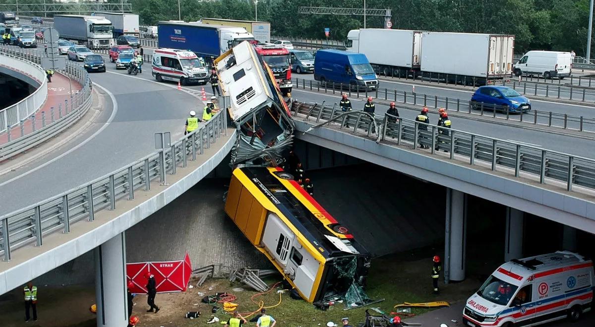 Pod wpływem amfetaminy zjechał autobusem z wiaduktu. Jest zażalenie na areszt dla kierowcy