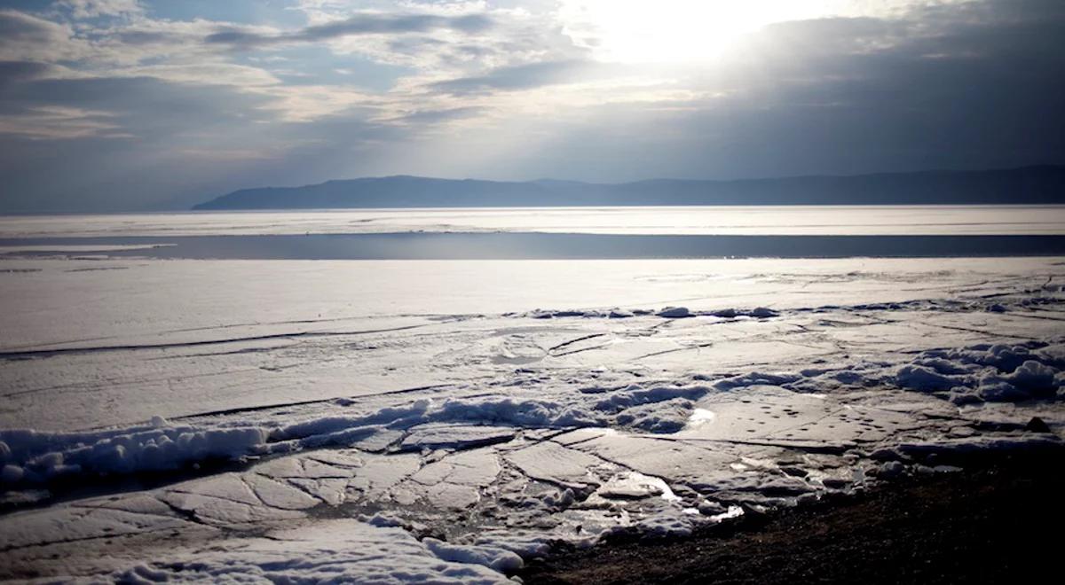 Polak najlepszy w Baikal Ice Marathon, morderczym biegu na Syberii