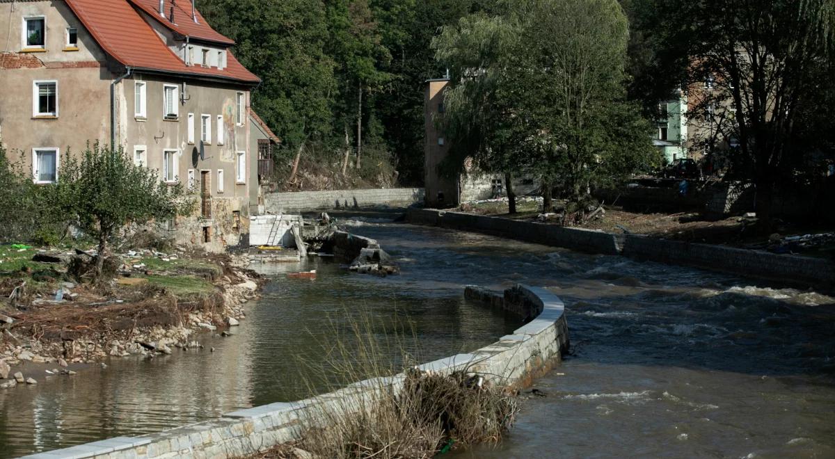 Możliwe podtopienia w wyniku "cofki" rzek. IMGW ostrzega [NA ŻYWO]