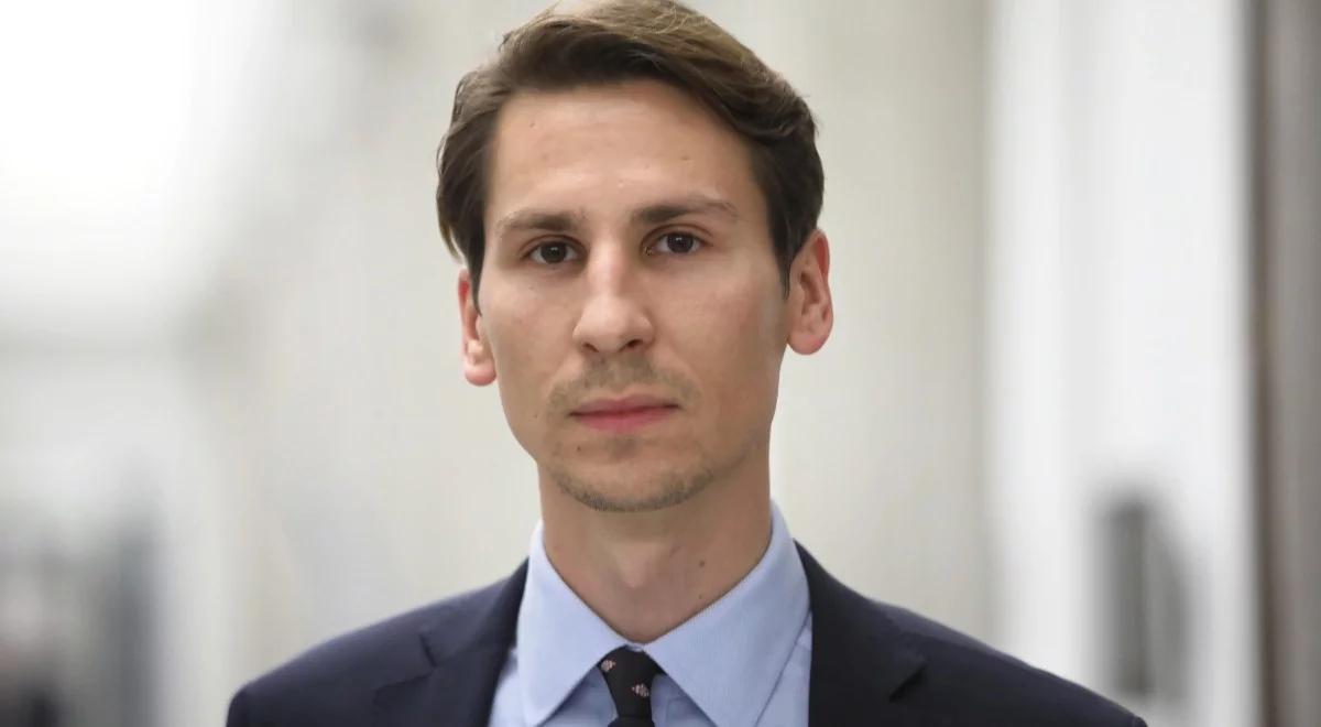 "Za dużo tych pożarów". Kacper Płażyński alarmuje do prezydentów miast ws. dewelopera ROBYG