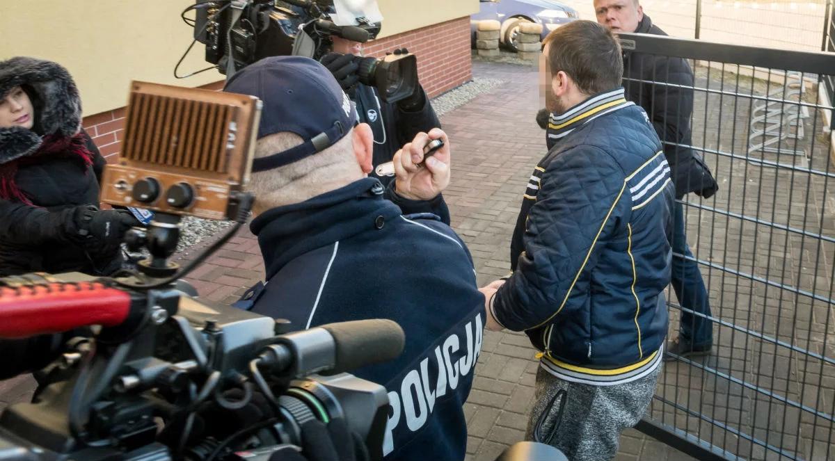Mężczyzna, który pobił psa, stanie przed sądem. Grozi mu kara trzech lat więzienia