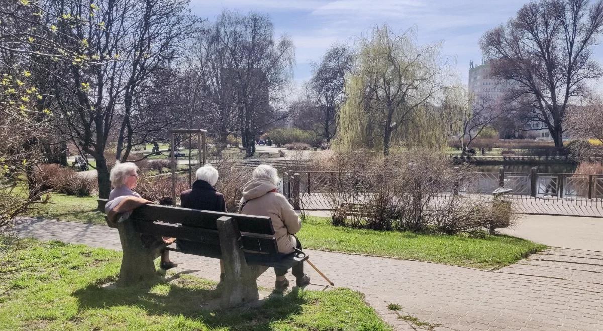 Wsparcie dla seniorów. Od marca najniższa emerytura wyniesie ponad 1200 zł