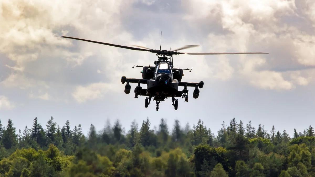 Umowa offsetowa do kontraktu na zakup śmigłowców Apache. Ceremonia z udziałem szefa MON w zakładach Boeinga