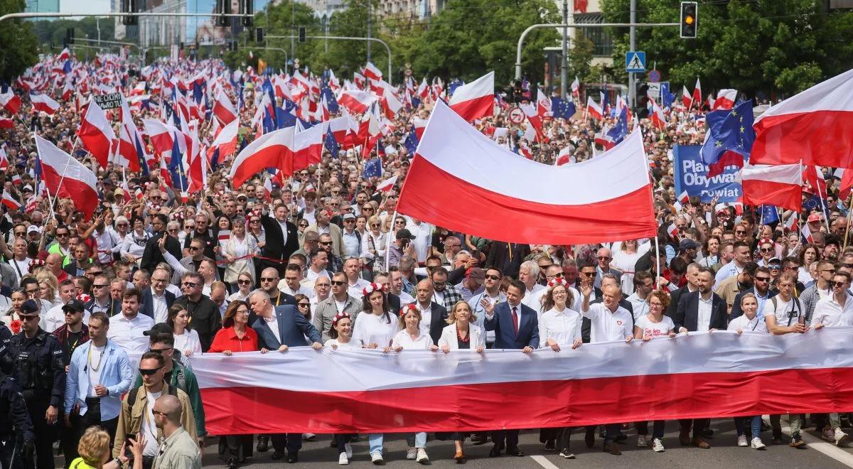Marsz Trzaskowskiego i Nawrockiego. Są pierwsze dane o frekwencji
