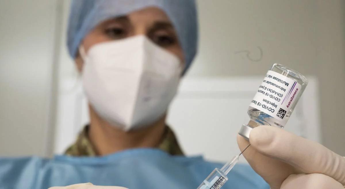 Ponad połowa Polaków chce się zaszczepić przeciw COVID-19. Nowy sondaż