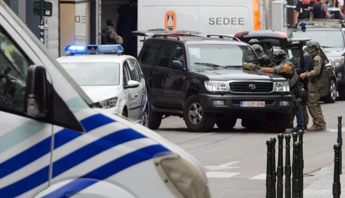 Koniec operacji antyterrorystycznej w centrum Brukseli, podejrzany mężczyzna został aresztowany