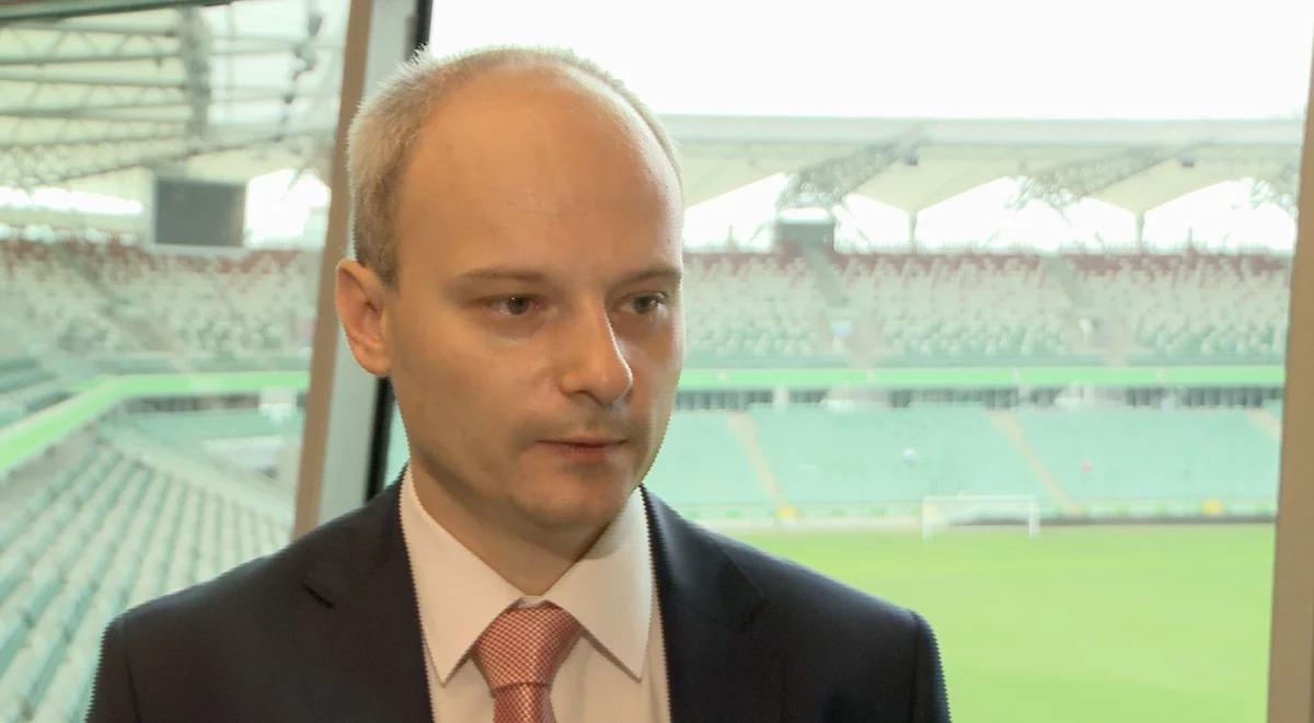 Polskie kluby piłkarskie zarobiły prawie 0,5 mld zł. Najmniej z biletów