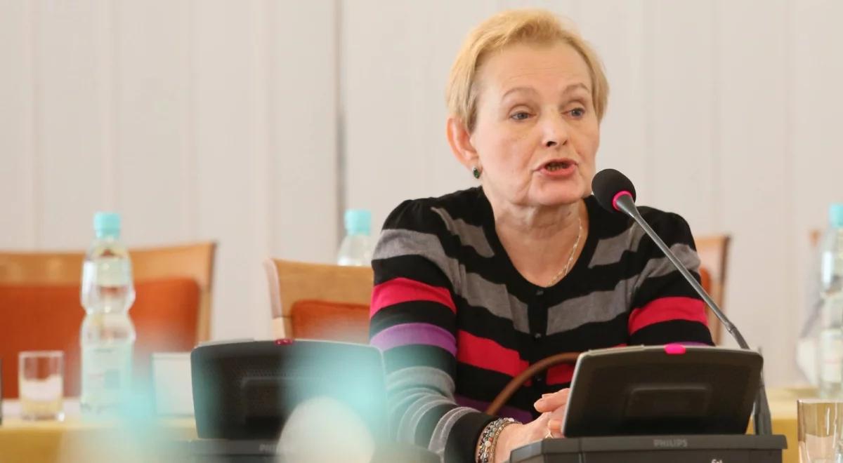 Lokatorka Nowogrodzkiej 6a: nocą różni ludzie wchodzili i patrzyli przez okno