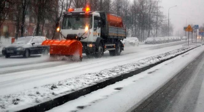 Polska pod śniegiem. Wypadki, kolizje, odwołane lądowania