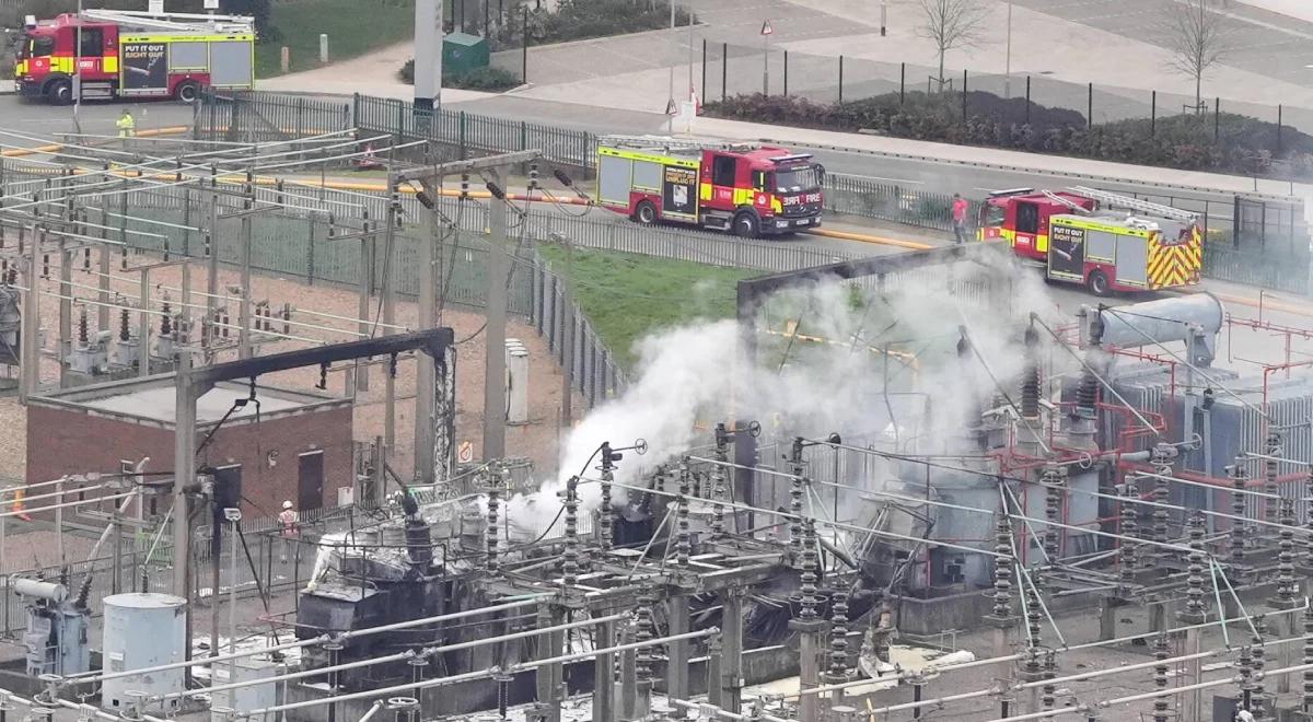 Paraliż lotniska Heathrow. Antyterroryści zbadają przyczyny pożaru