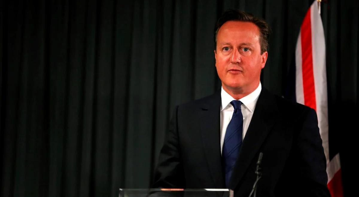 David Cameron uległ presji. Wielka Brytania otworzy drzwi tysiącom uchodźców