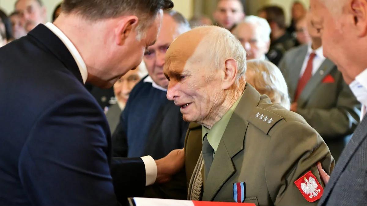 Wzruszająca uroczystość. Obywatelstwo Polski dla 90-letniego weterana wojennego