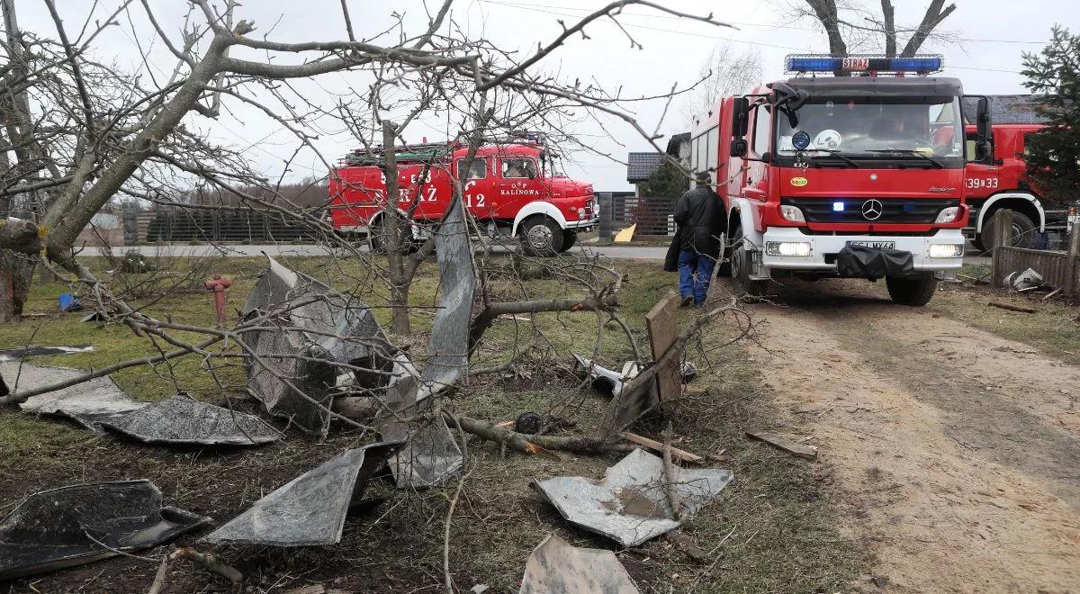 Pracowity dzień strażaków. Ponad tysiąc interwencji związanych z silnym wiatrem i opadami