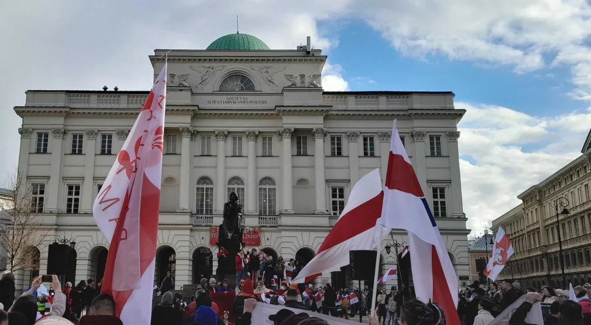  Chcą żyć w wolnym, suwerennym państwie. Marsz w Warszawie z okazji białoruskiego Dnia Wolności