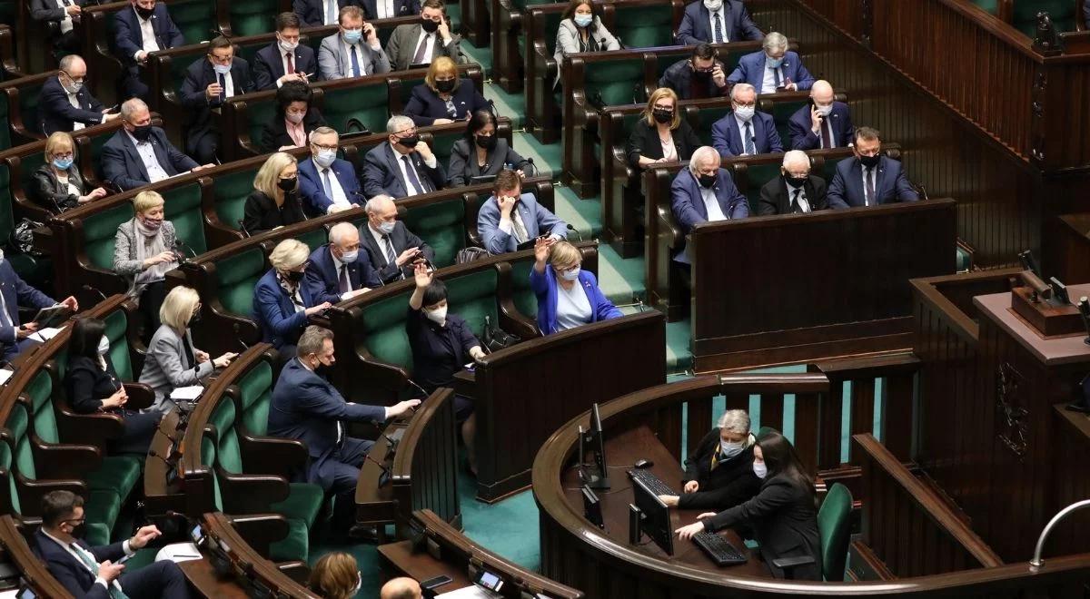 Sejm przyjął ustawę o obronie ojczyzny. Nikt nie zagłosował przeciw