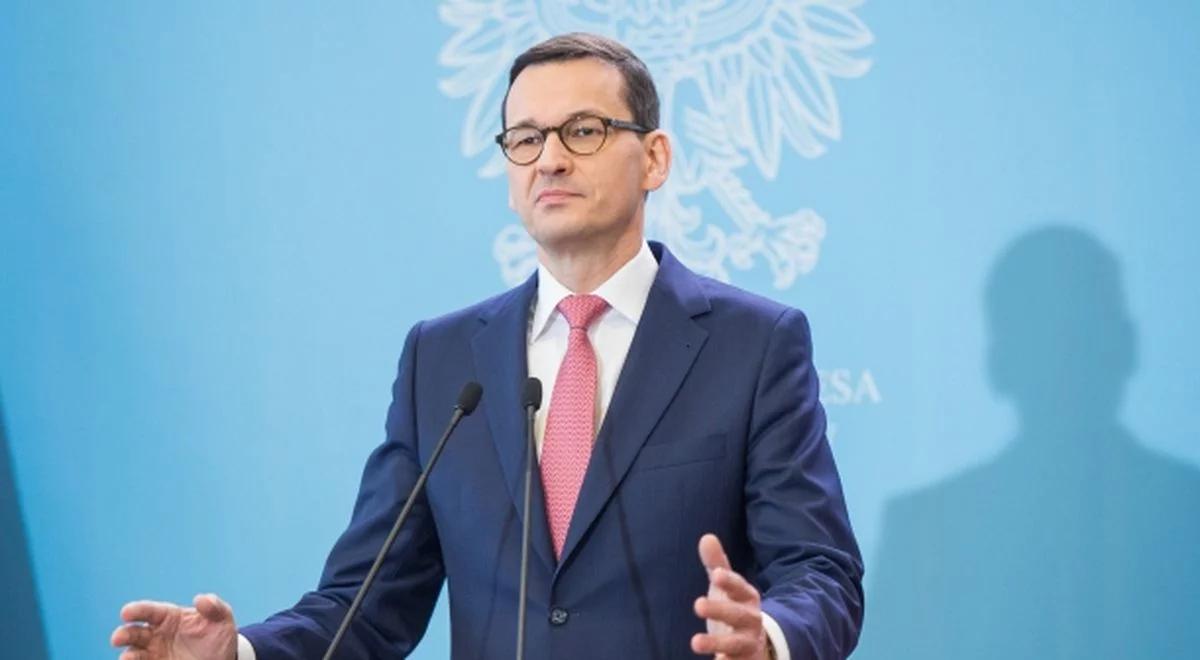 Premier Morawiecki zapowiada niższy ZUS i pakiet socjalnych udogodnień 