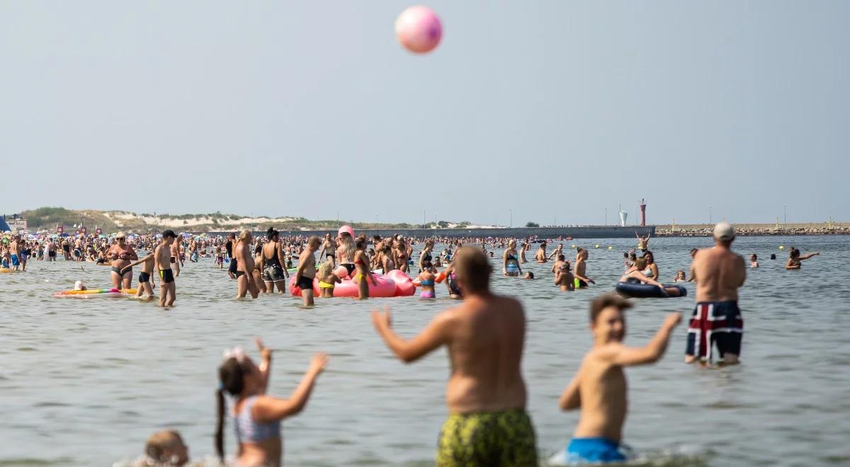 "Utopić się można zawsze i wszędzie - zwłaszcza podczas upałów". Ratownik o bezpieczeństwie nad wodą