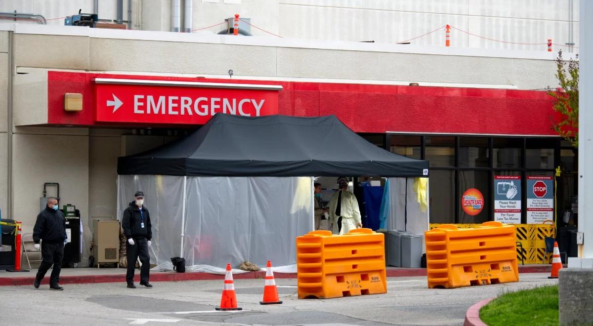 Pandemia w USA. Kolejne tragiczne rekordy, publiczne szczepienie wiceprezydenta