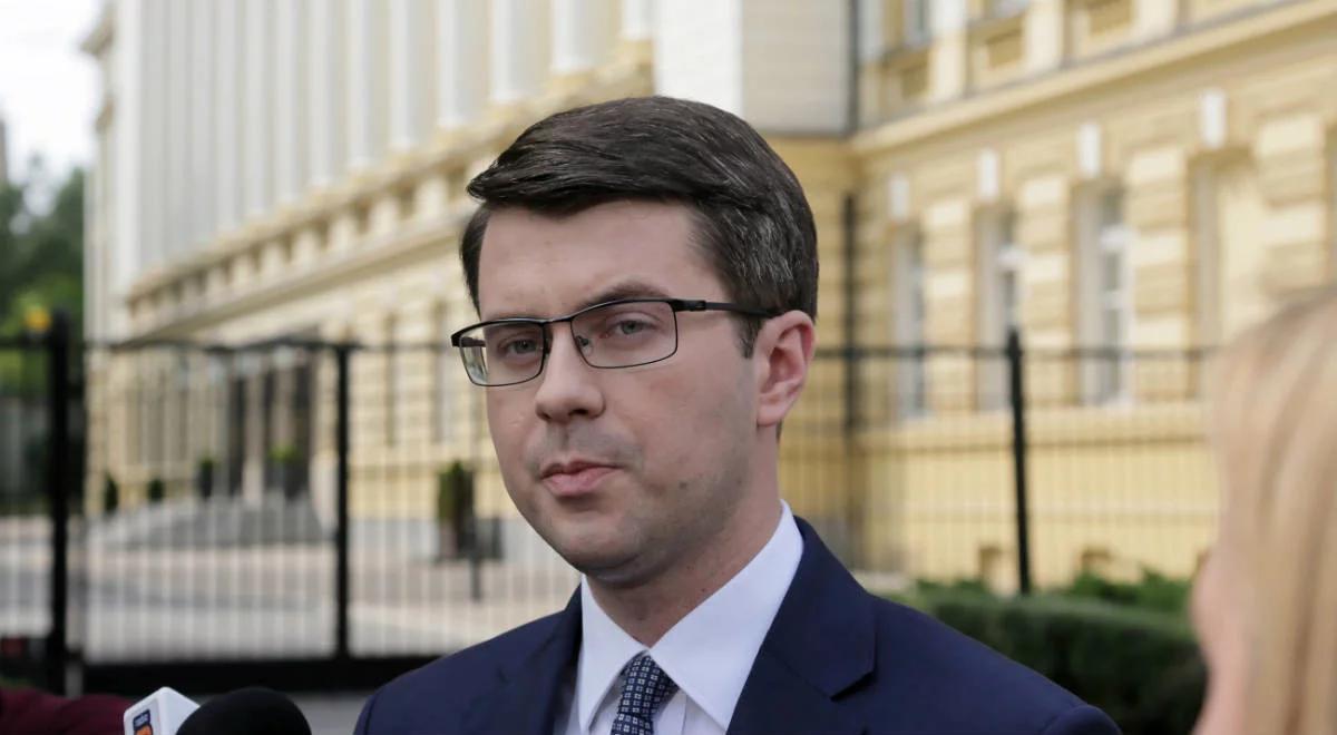 Rzecznik rządu: chcemy, aby powstał centralny rejestr dotyczący lotów