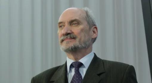 Macierewicz i Fotyga apelują do Polonii