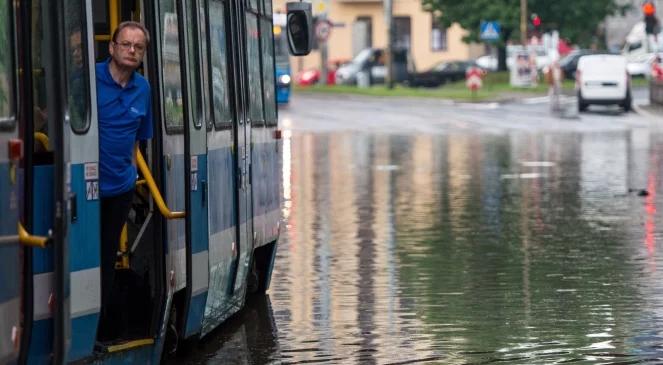 Pogoda: wieczorem i w nocy gwałtowne burze na południu Polski