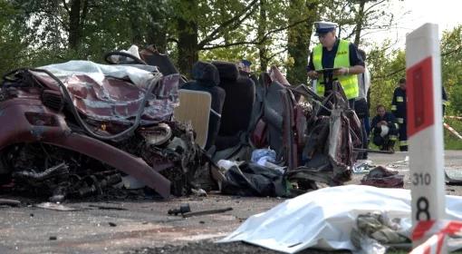Karambol na trasie Kalisz - Ostrów Wielkopolski. Dwie osoby nie żyją