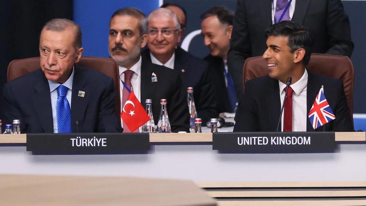 Turcja otwiera Szwecji drzwi do NATO, sama puka do UE. Rozmowy Erdogana z liderami Francji i Wielkiej Brytanii