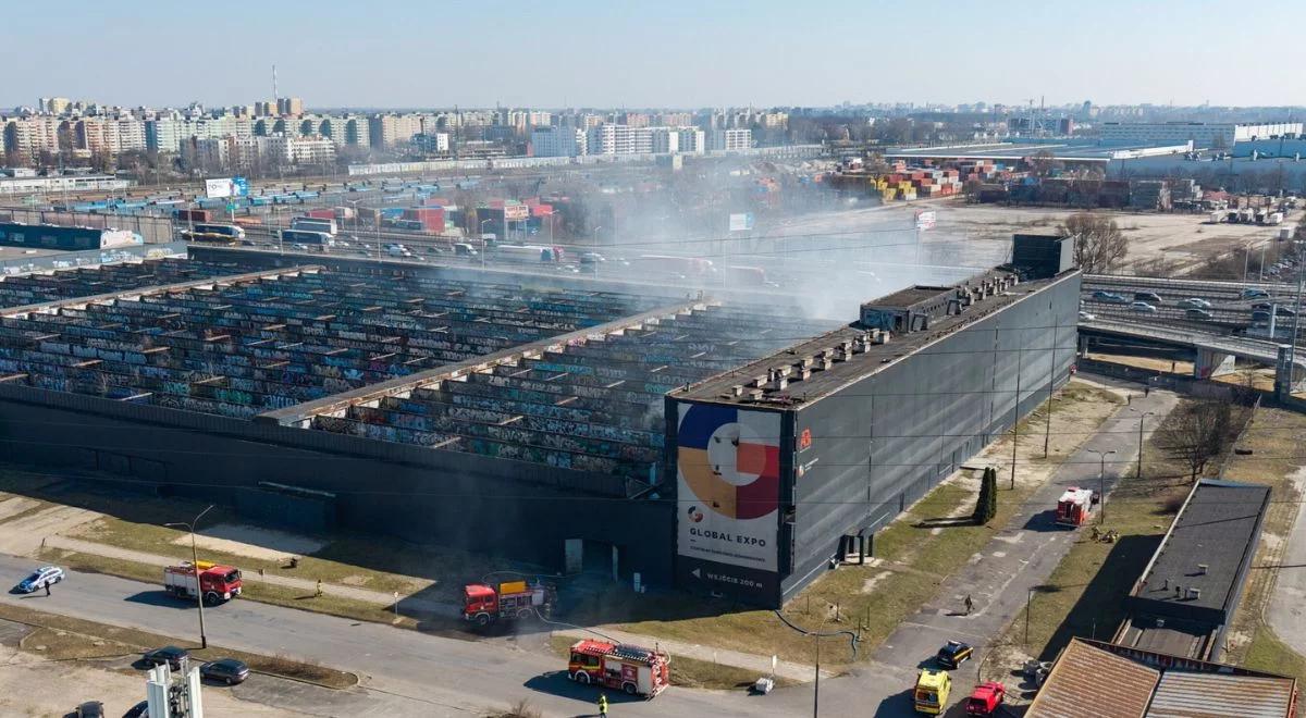 Pożar hali Expo w Warszawie. Duża akcja strażaków