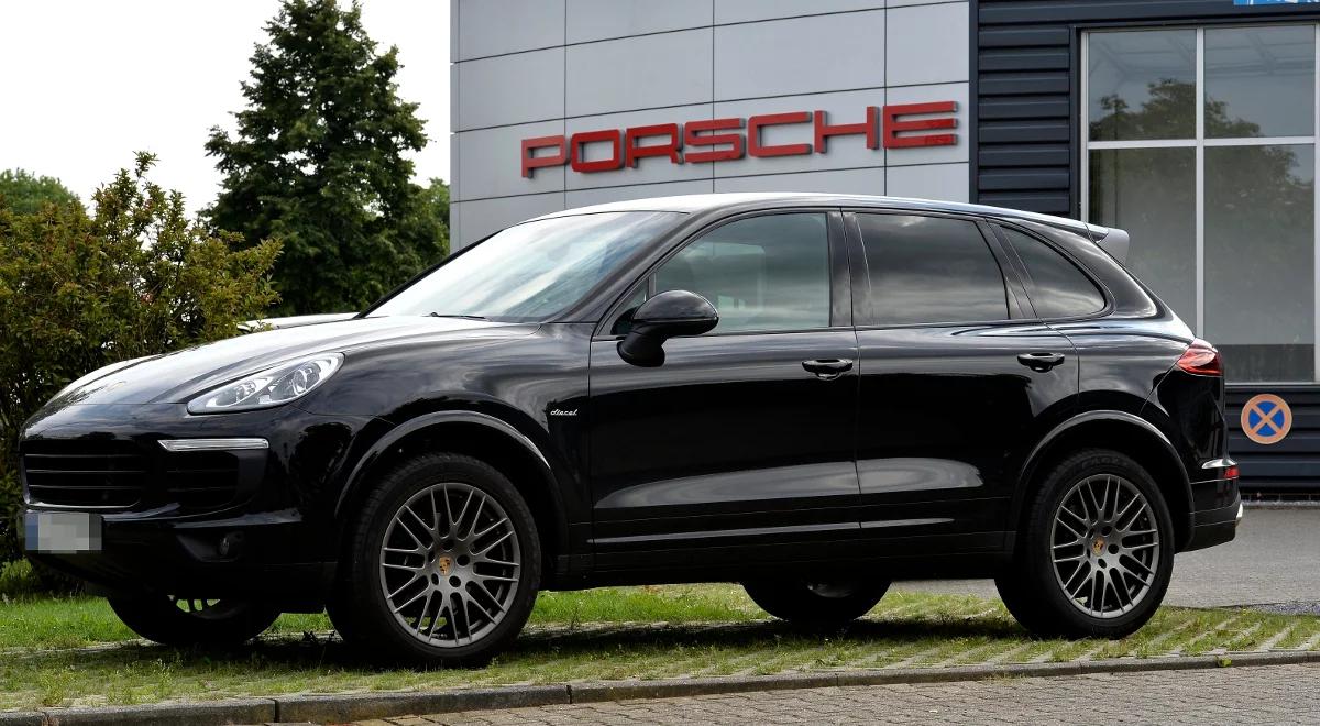 W Niemczech zakaz dopuszczania do ruchu samochodów Porsche Cayenne z silnikiem diesla. Za manipulacje spalinami