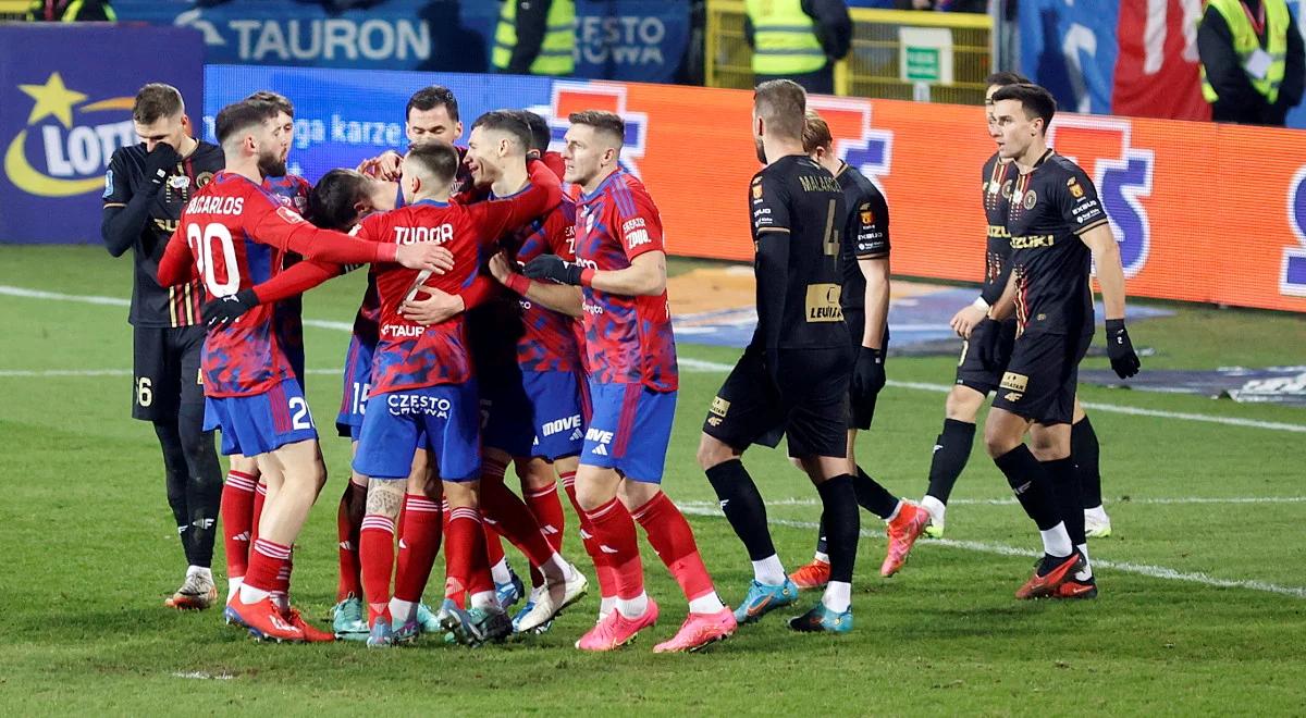 Ekstraklasa: Raków - Korona. Mecz pod znakiem systemu VAR, mistrzowie nie mieli łatwo 