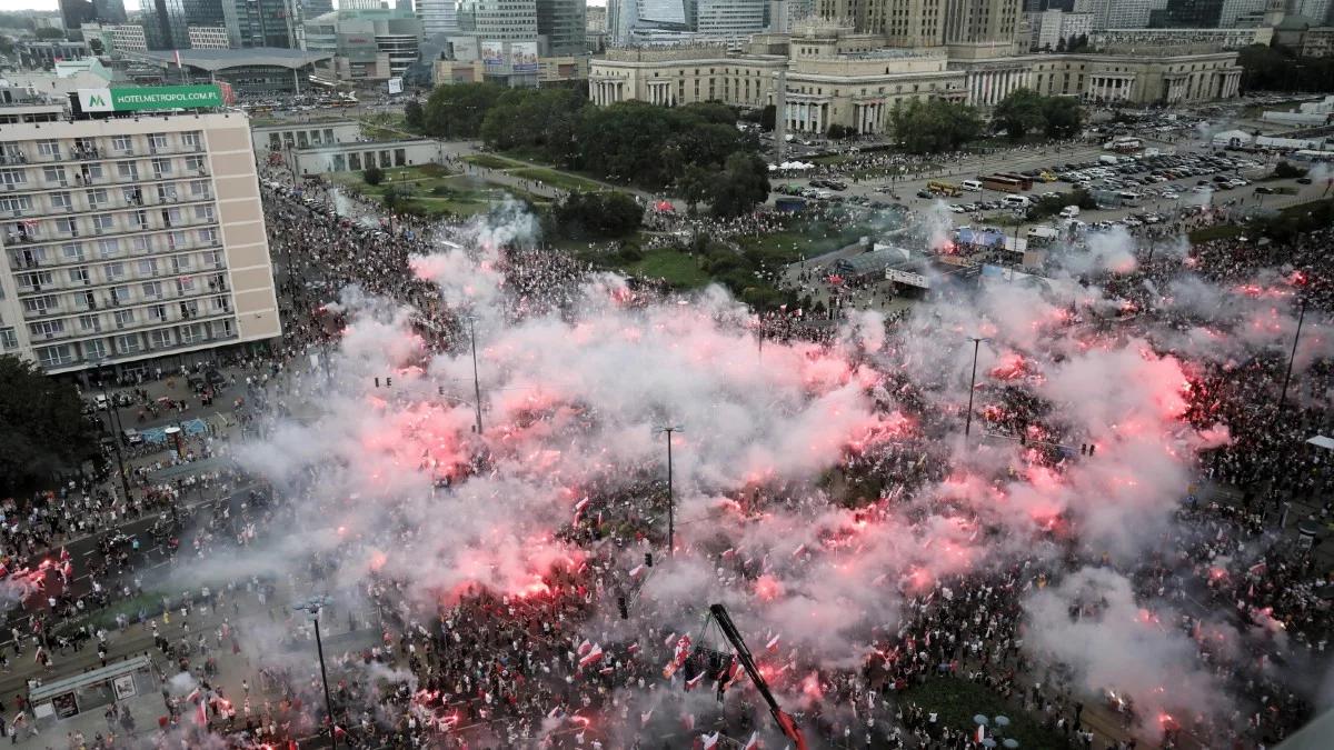 Godzina "W" w stolicy. Miasto oddało hołd powstańcom warszawskim